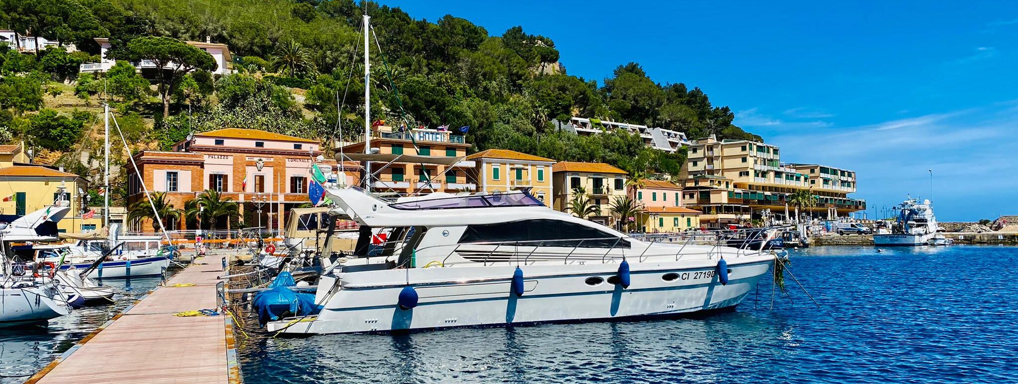 Anlegen am Hafen von Porto Azzurro auf Elba